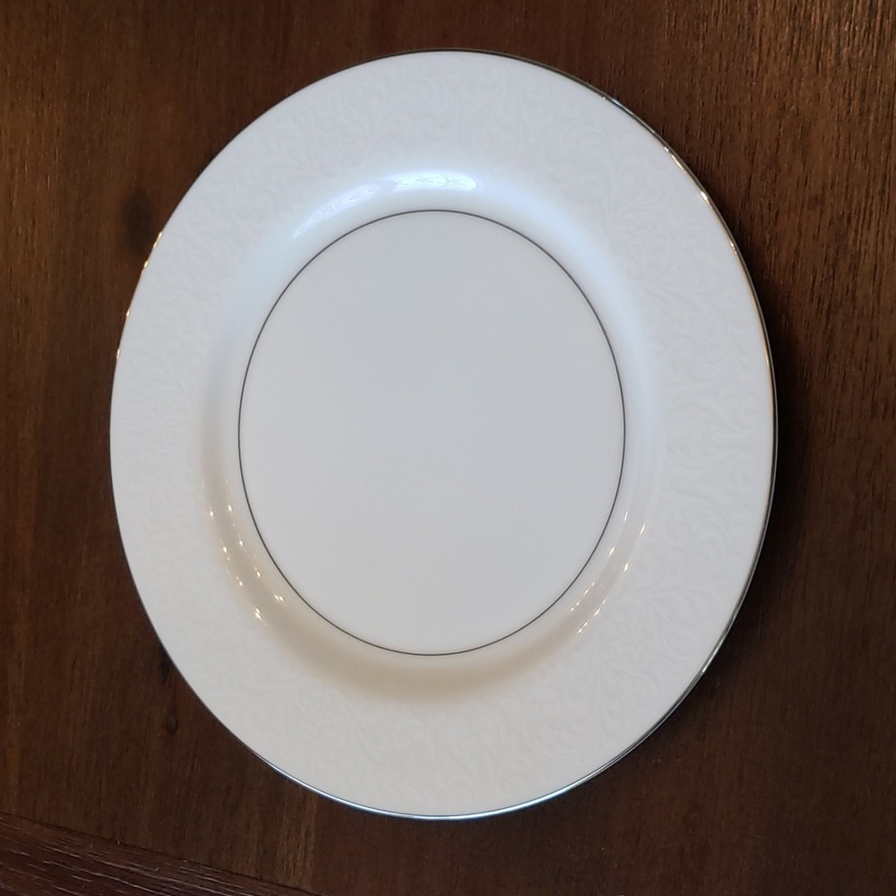 Mikasa Fine China Bridal Veil Dinner Plate